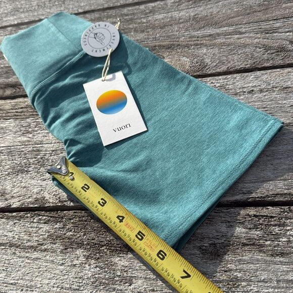 VUORI Clean Elevation Shorty Luna Heather XS NWT BIKE SHORT BLUE 6"‎ inseam - Picture 6 of 6